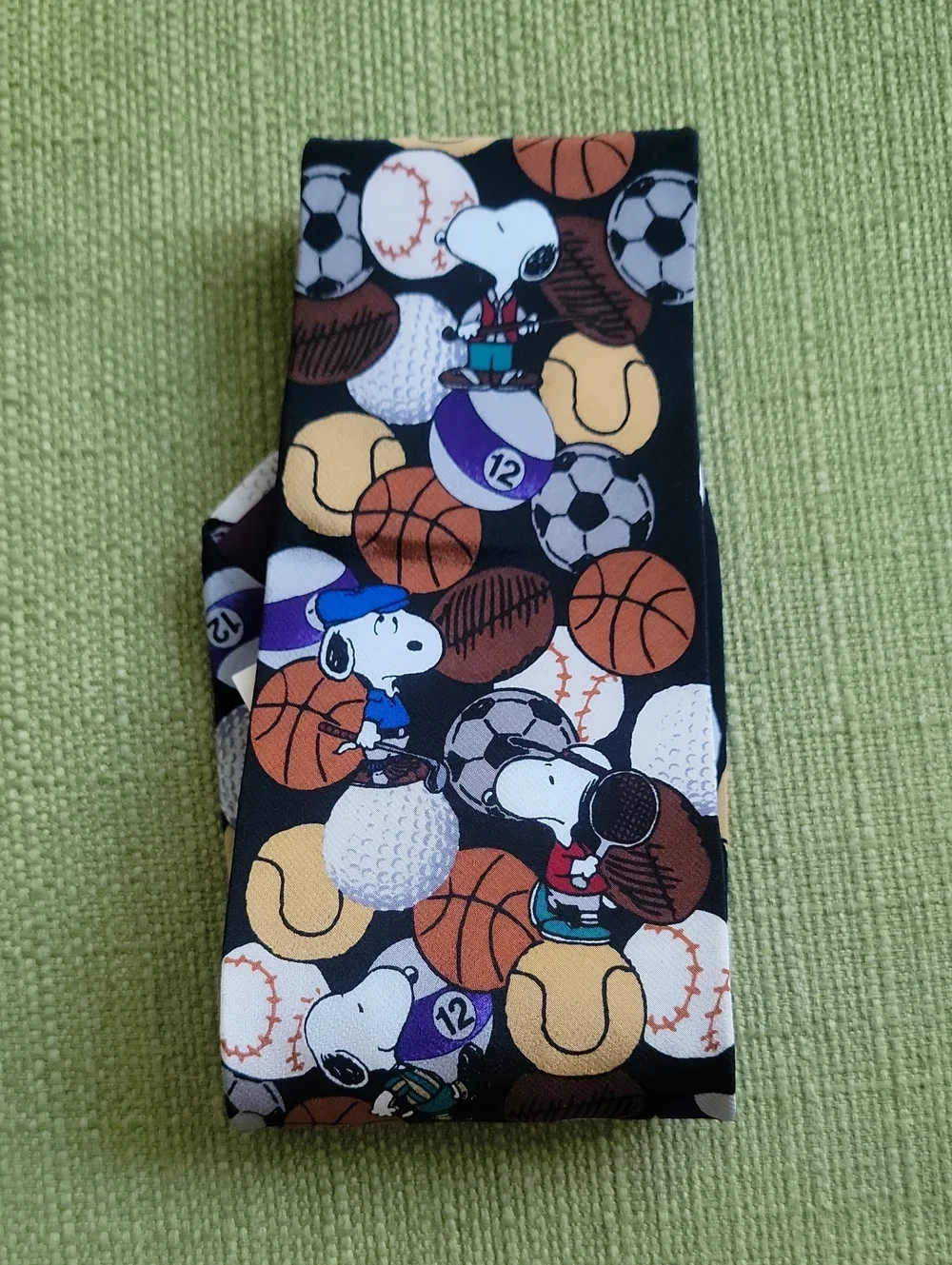 None peanuts ties